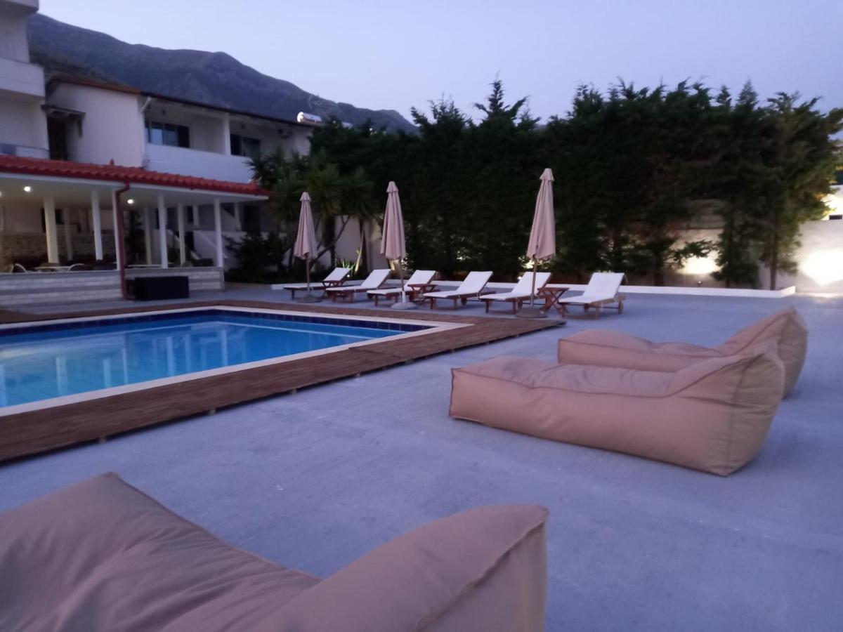 Hotel Relax Dhërmi 외부 사진