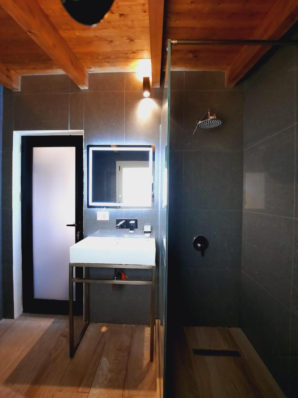 Hotel Relax Dhërmi 외부 사진