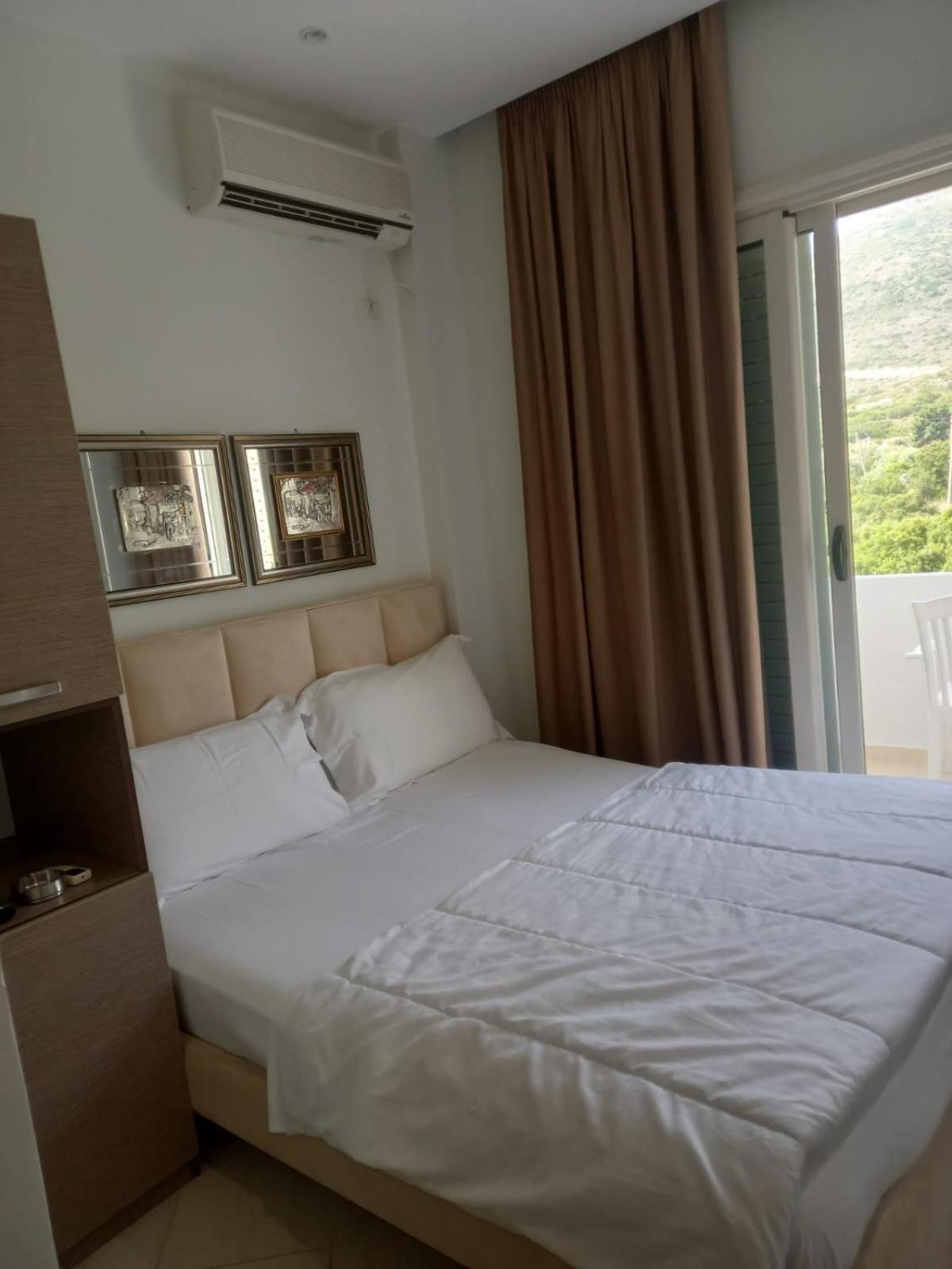 Hotel Relax Dhërmi 외부 사진