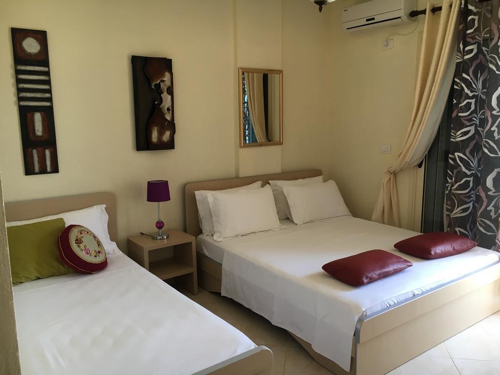 Hotel Relax Dhërmi 객실 사진