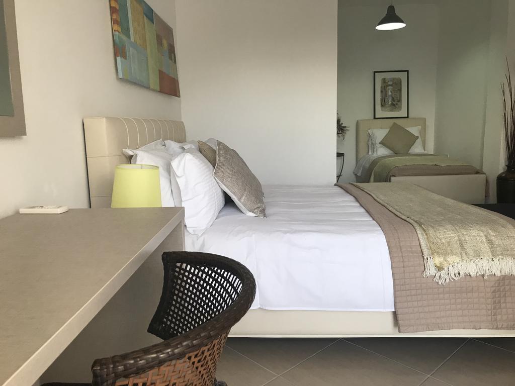 Hotel Relax Dhërmi 객실 사진