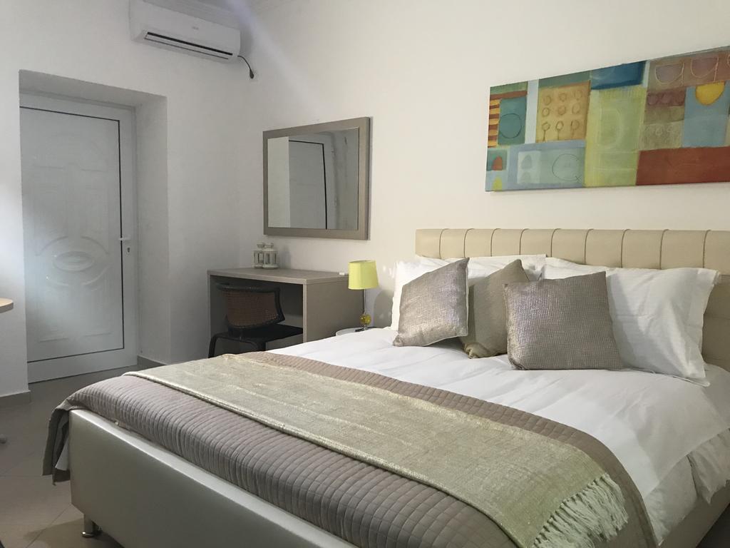 Hotel Relax Dhërmi 객실 사진